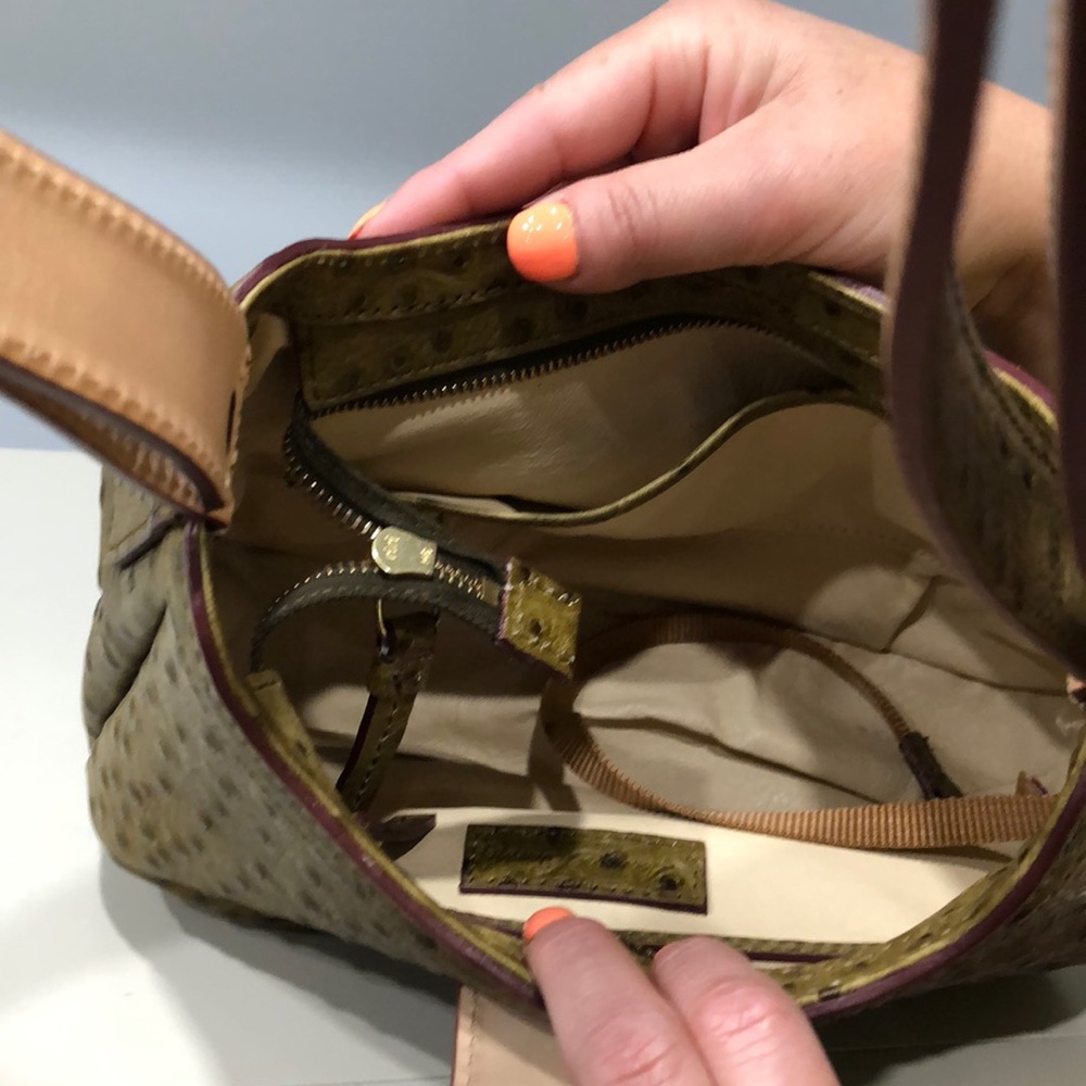 Dooney & Bourke - Picture 3 of 4